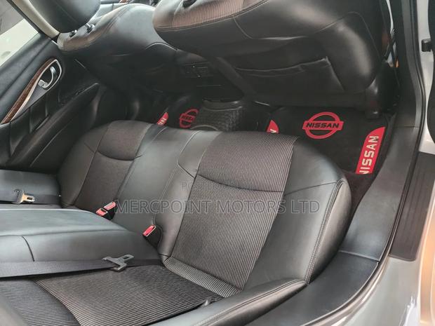Nissan Fuga 2013 Silver