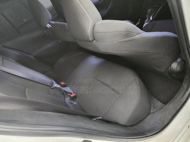 Toyota Corolla 2019 White