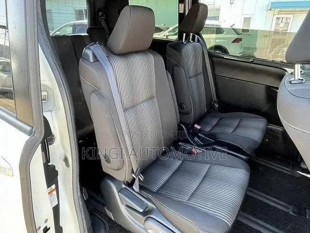 Toyota Voxy 2019 White