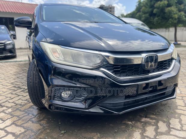 Honda Grace 1.5 Hybrid AWD 2019 Black