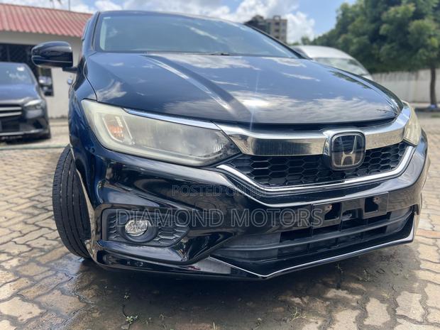 Honda Grace 1.5 Hybrid AWD 2019 Black