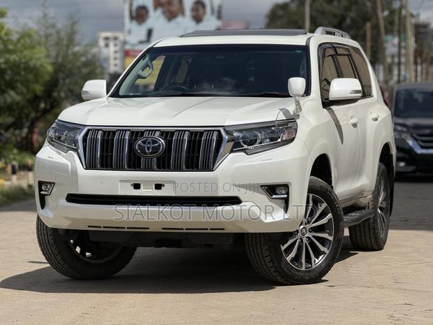 Toyota Land Cruiser Prado 2.7 2019 White