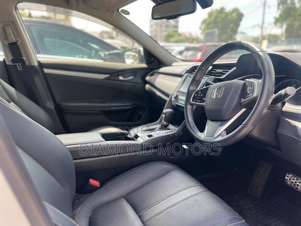 Honda Civic Hybrid 2018 Pearl