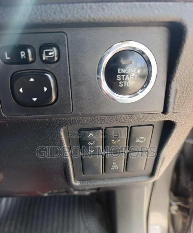 Toyota Land Cruiser Prado 2011 Gray