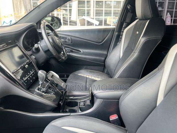 Toyota Harrier 2019 Black