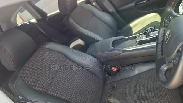 Honda Jade 1.5 Hybrid 2019 Orange