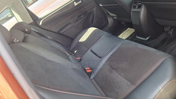 Honda Jade 1.5 Hybrid 2019 Orange