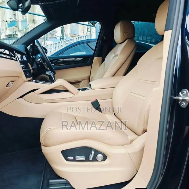 Porsche Cayenne S AWD 2019 Black