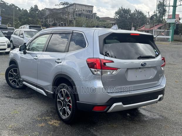 Subaru Forester Premium AWD 2020 Silver