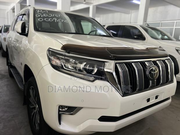 Toyota Land Cruiser Prado 2.8 2020 Pearl