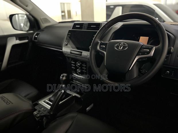 Toyota Land Cruiser Prado 2.8 2020 Pearl