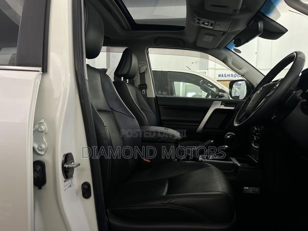 Toyota Land Cruiser Prado 2.8 2020 Pearl