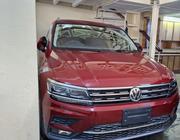 Volkswagen Tiguan 2018 Maroon for sale