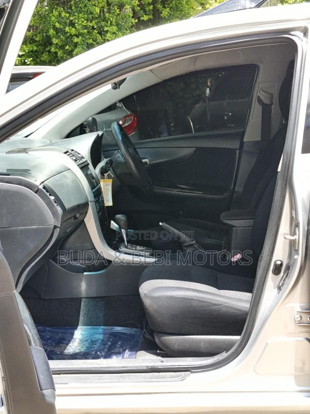 Toyota Corolla Fielder 2010 Silver