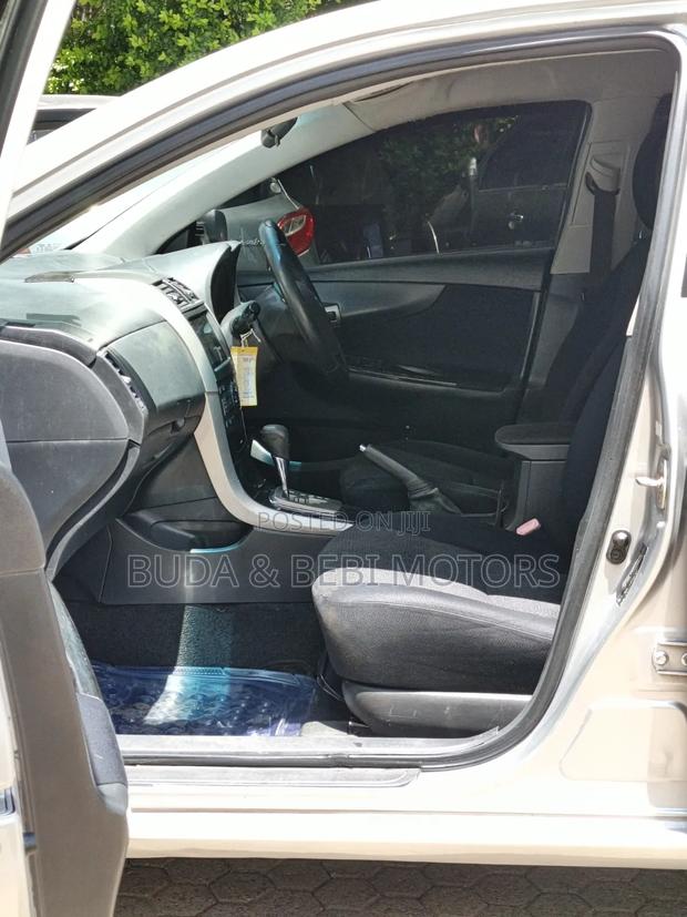 Toyota Corolla Fielder 2010 Silver