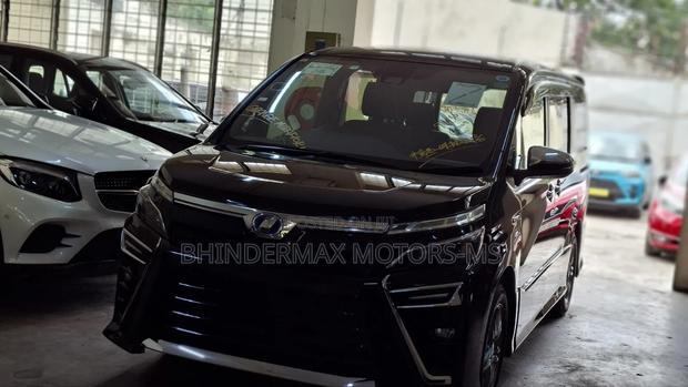 Toyota Voxy 2019 Black