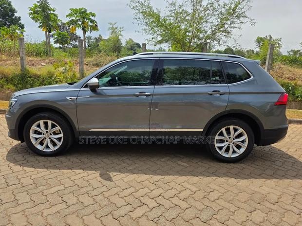 Volkswagen Tiguan 2020 Gray