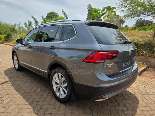 Volkswagen Tiguan 2020 Gray