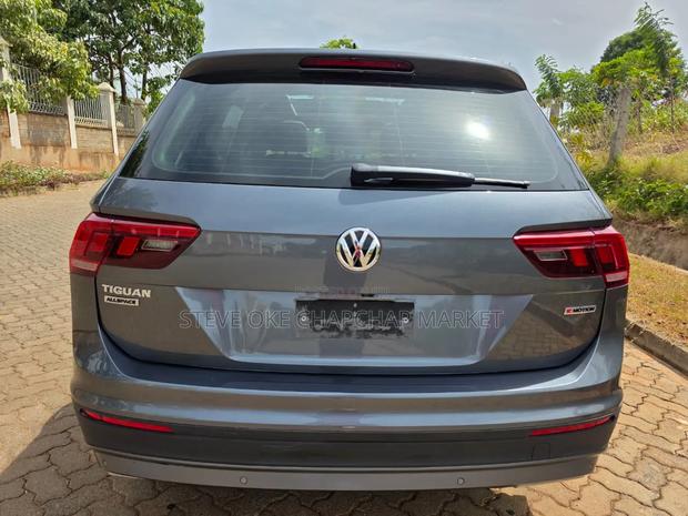 Volkswagen Tiguan 2020 Gray