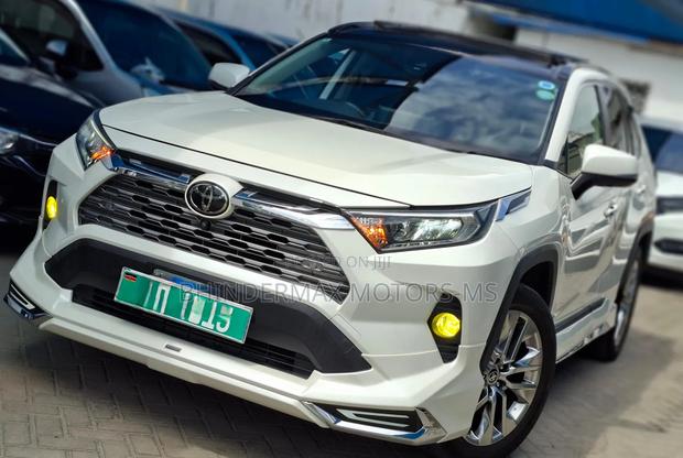 Toyota RAV4 2020 White