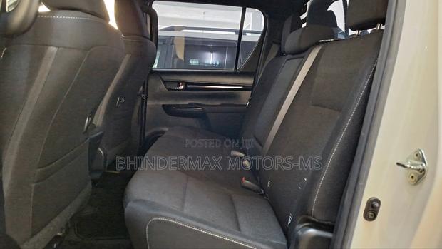 Toyota Hilux Revo Double Cab Deisel 2.4 AWD 2019 White