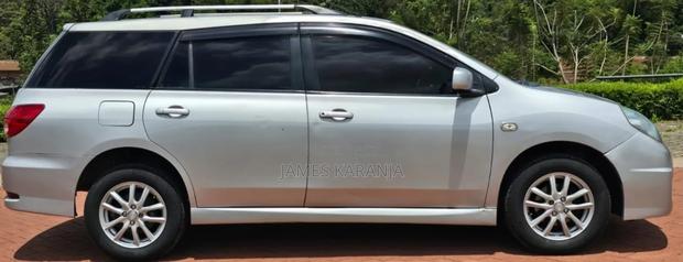 Nissan Wingroad 2011 Silver