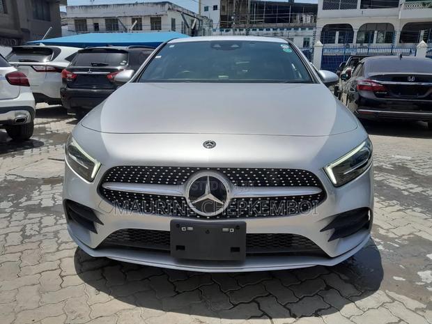 Mercedes-Benz A-Class 2019 Silver