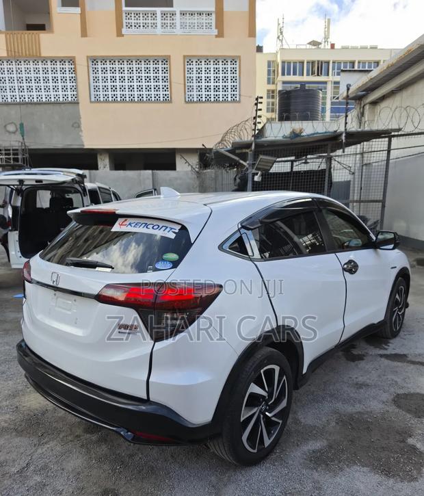 Honda Vezel 2019 White