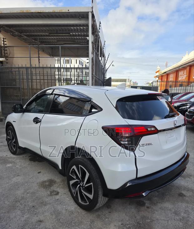Honda Vezel 2019 White