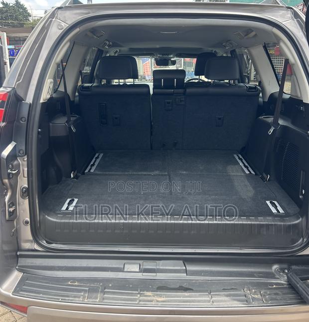 Toyota Land Cruiser Prado 3.0 190hp 2018 Gray