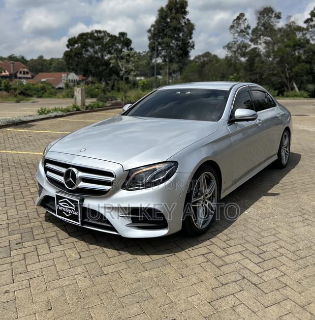 Mercedes-Benz E220 2016 Silver