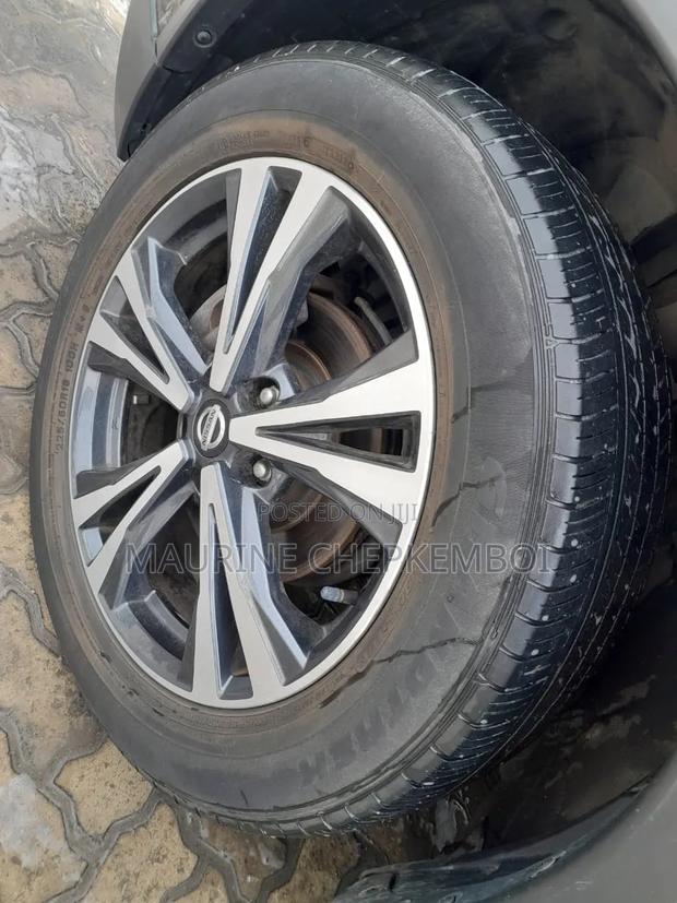 Nissan X-Trail 2.0 Petrol FWD 2018 Black