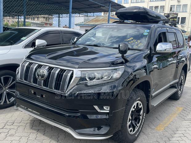 Toyota Land Cruiser Prado 2.7 2021 Black