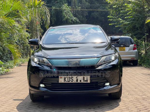 Toyota Harrier 2.0 2018 Black
