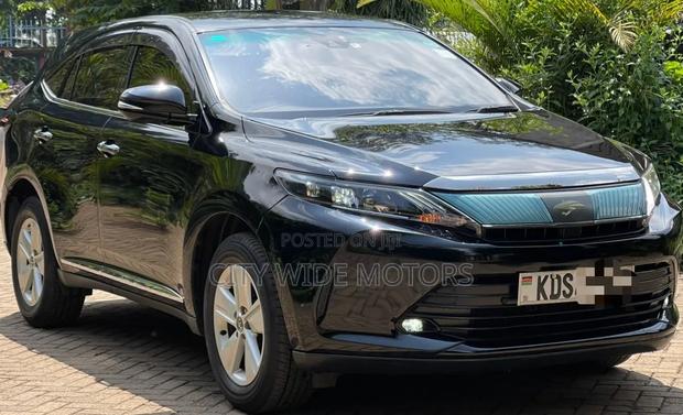 Toyota Harrier 2.0 2018 Black