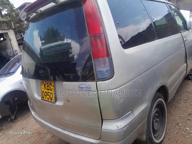 Toyota TownAce 2001 Silver
