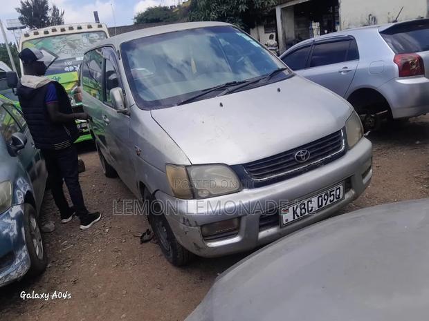 Toyota TownAce 2001 Silver