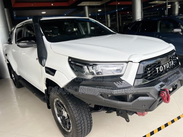 Toyota Hilux Revo Double Cab Deisel 2.8 AWD 2022 White