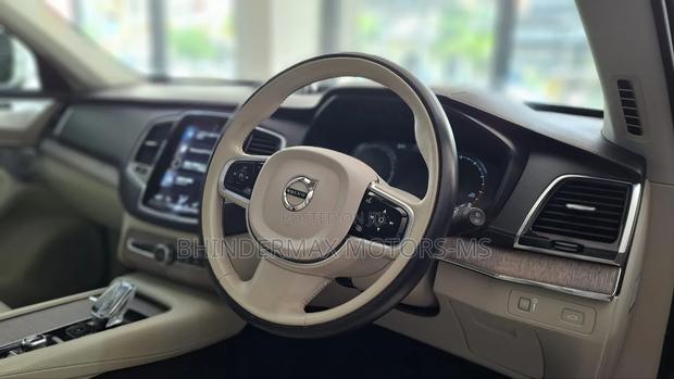 Volvo XC90 2020 White