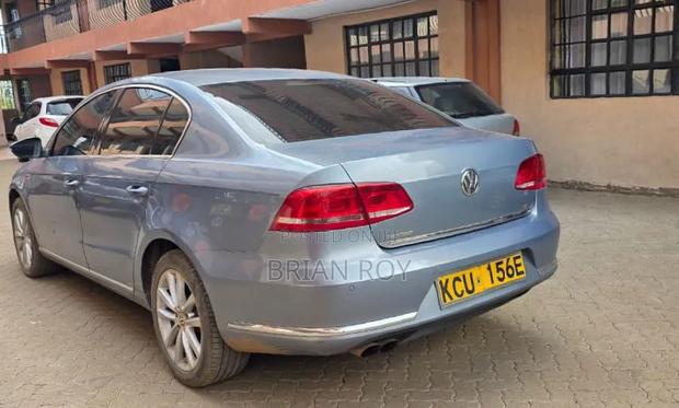 Volkswagen Passat S 2013 Blue