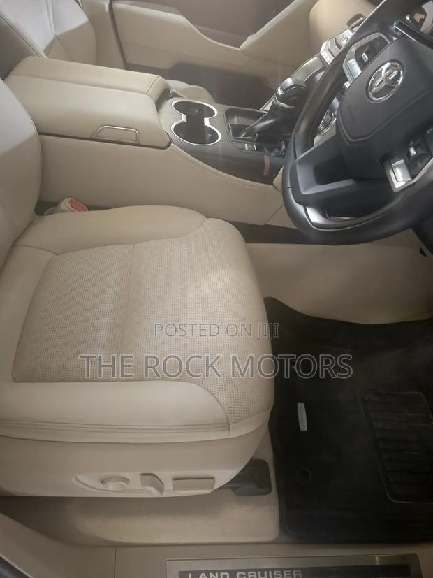 Toyota Land Cruiser Prado 2021 Brown
