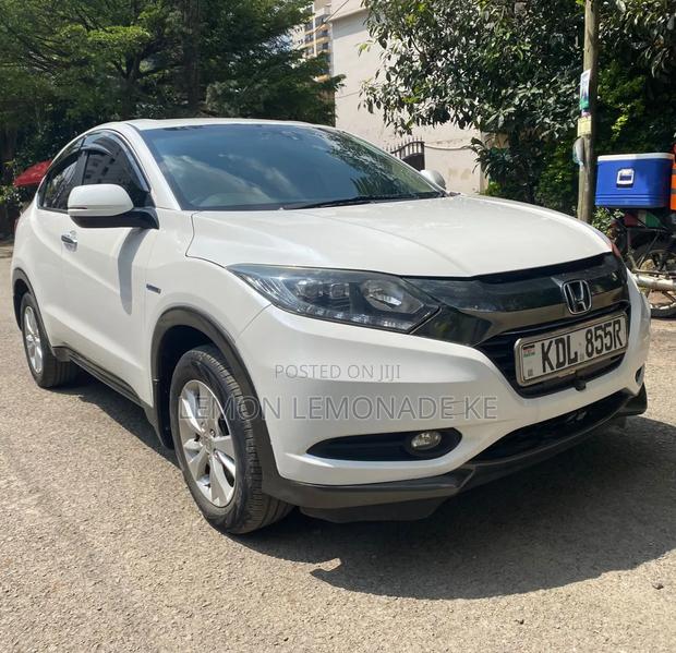 Honda Vezel 1.5 Hybrid 2WD 2016 Pearl