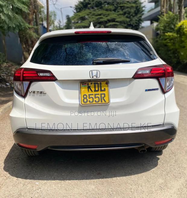 Honda Vezel 1.5 Hybrid 2WD 2016 Pearl