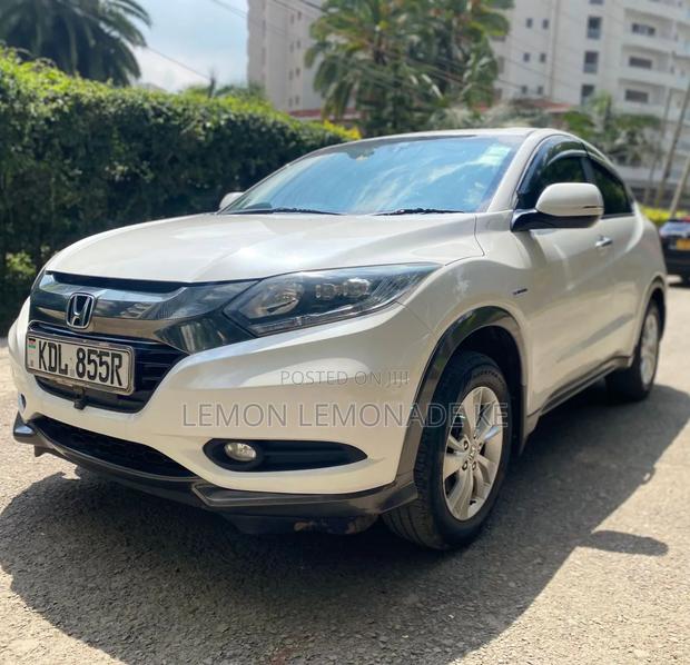 Honda Vezel 1.5 Hybrid 2WD 2016 Pearl
