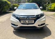 Honda Vezel 2016 White for sale