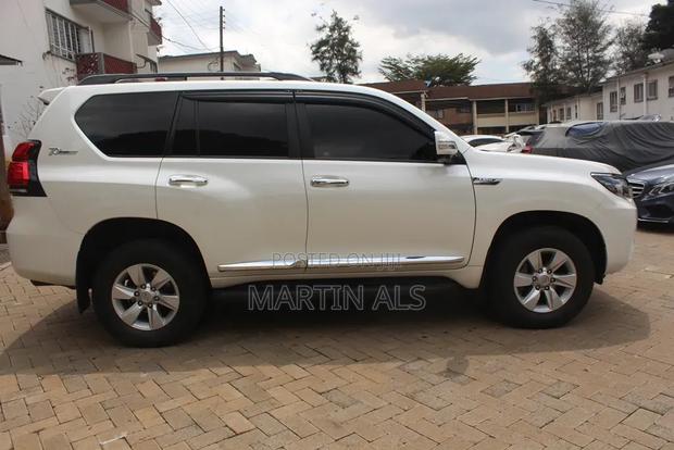 Toyota Land Cruiser Prado 2.7 2021 White