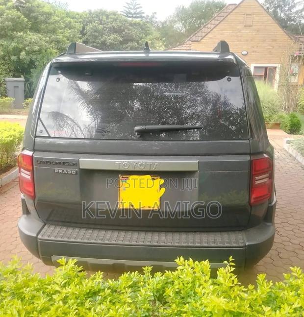 Toyota Land Cruiser 2024 Gray