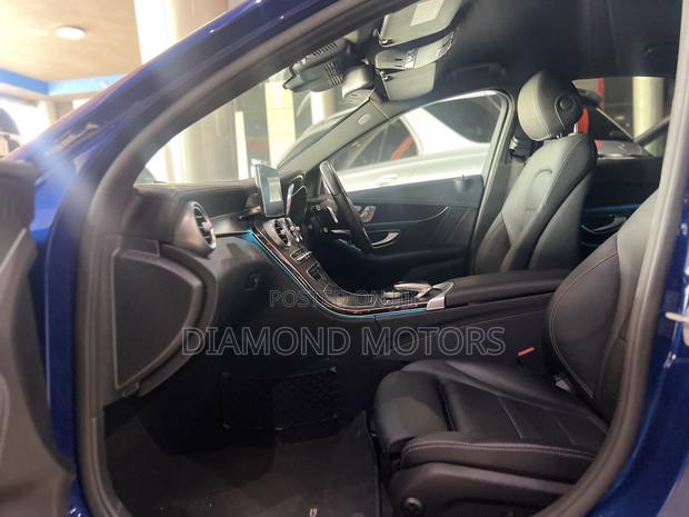 Mercedes-Benz C200 2018 Blue