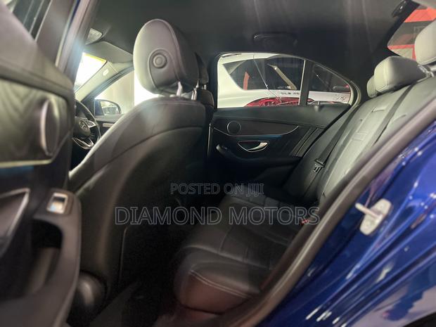 Mercedes-Benz C200 2018 Blue