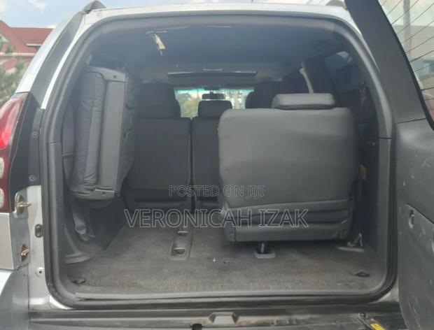 Toyota Land Cruiser Prado 2005 Silver